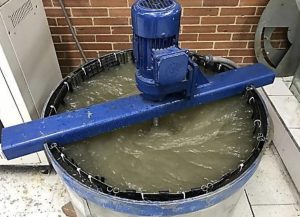 Figure 1. Abrasion test setup. Resistencia de la hidromalla Geoestera en condiciones severas, Geomatrix